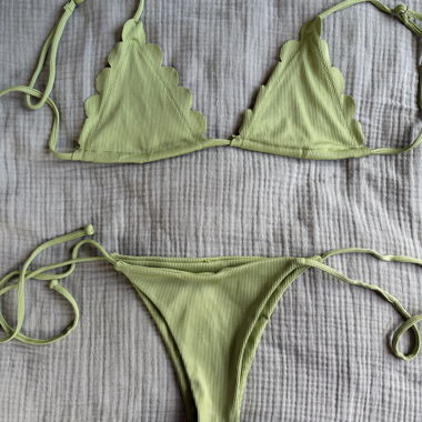 Light green bikini set