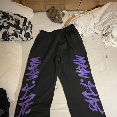 Pants lettering