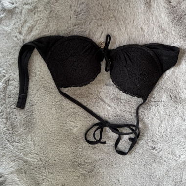 Haut de bikini noir