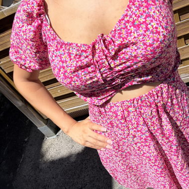 Robe rose fleurie XS