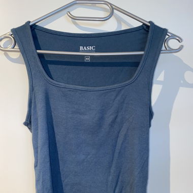 ärmelloses top :)