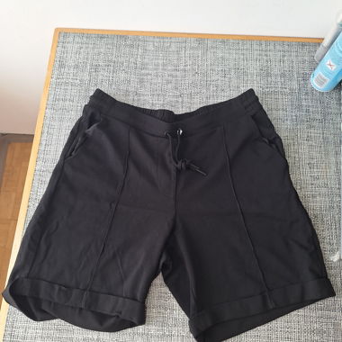 Pantaloncini neri di Everme