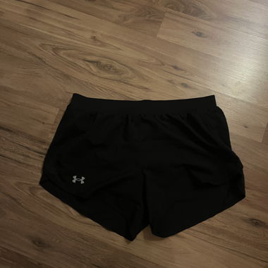Short de sport noir Under Armour