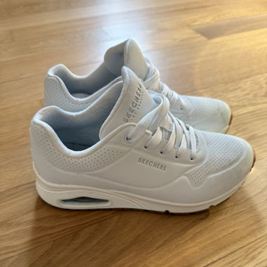 Skechers weiss