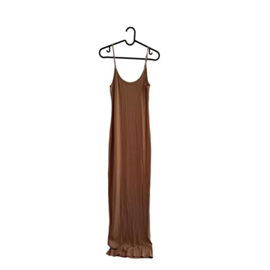 Robe maxi marron près du corps