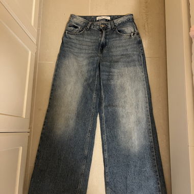Bershka Wide-Leg Jeans