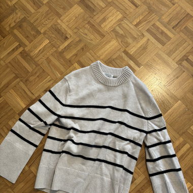 Gestreifter Strick Pullover