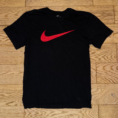 Nike T-Shirt Swoosh Logo