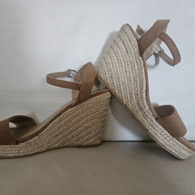 Sandali con zeppa NUOVI