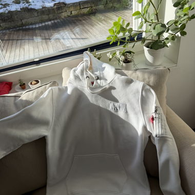 Maglione bianco con stampa