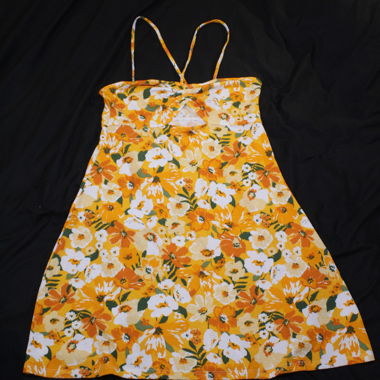 Robe à fines bretelles spaghetti florale