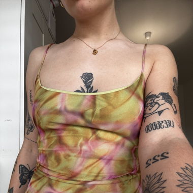 robe bershka rose et verte