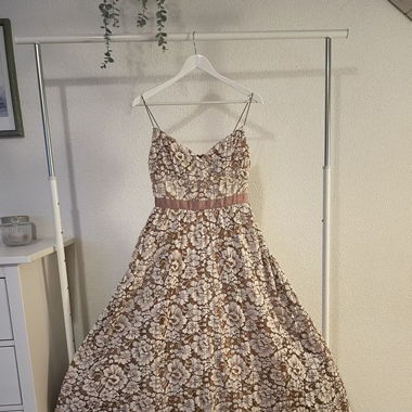 Spitzenkleid