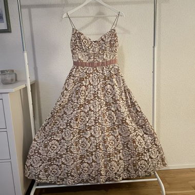 Spitzenkleid