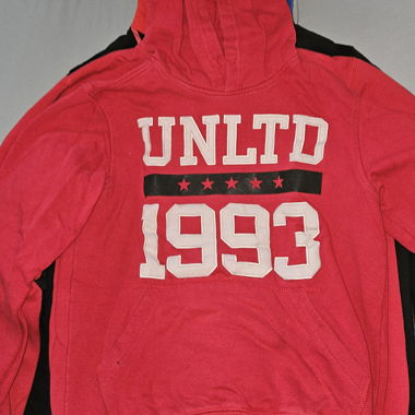 Veste à capuche UNLTD rouge