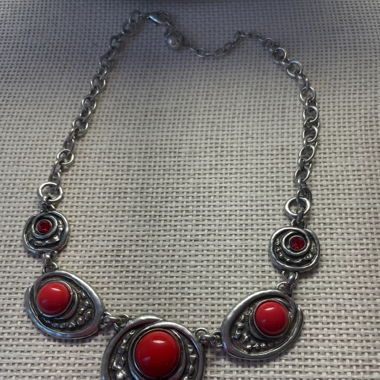 Collier métal avec application 