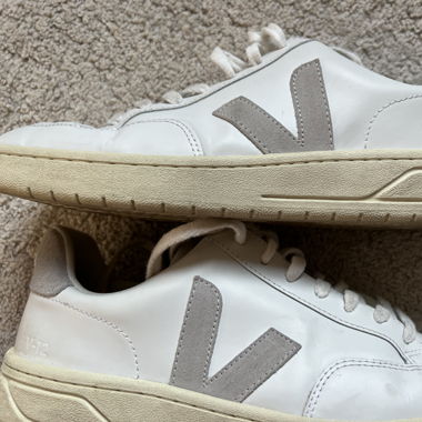 Veja v-12 sneaker 