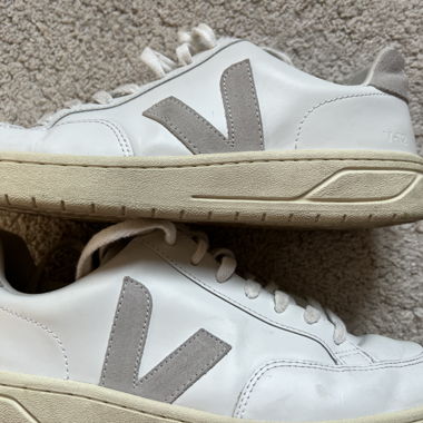 Veja v-12 sneaker 