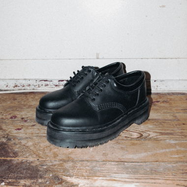 Scarpe con piattaforma Dr. Martens 8053 in pelle vegana nera