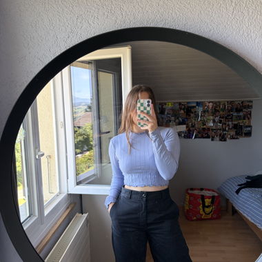 Light Blue Cropped Long-Sleeve Top