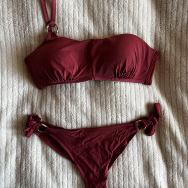 Calzedonia - Bordeauxfarbener Bikini - Grösse S