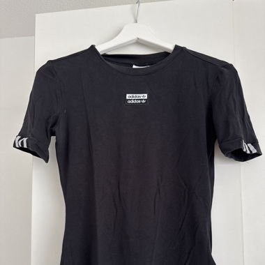 Adidas T-Shirt