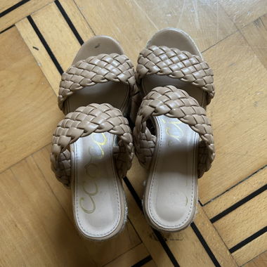 Plateau-Sandalen