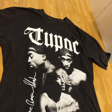 Tupac shirt