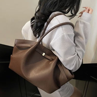 Braune Schultertasche