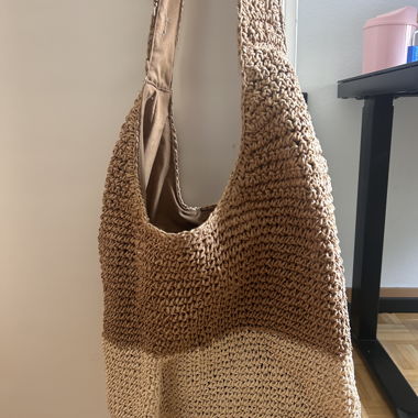 Woven shoulder bag