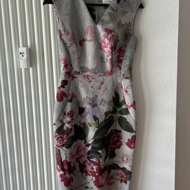 Robe sans manches florale de Calvin Klein