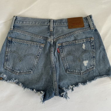 Short Levis