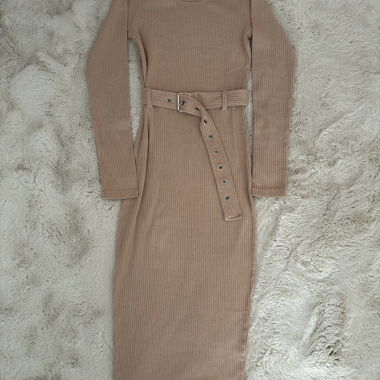 Ribbed Midikleid mit Gürtel 