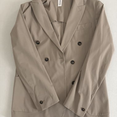 Beiger Blazer von ELMAS PHIL