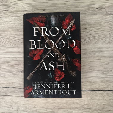 From Blood and Ash von Jennifer L. Armentrout