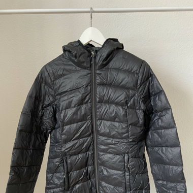 Daunenjacke schwarz