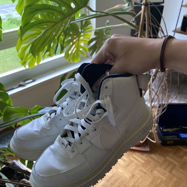 Nike shoes 