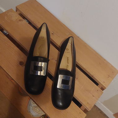 Pumps Bally nere, scarpe tradizionali, con tacco a blocco