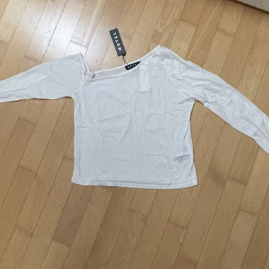 Motel off-shoulder long sleeve