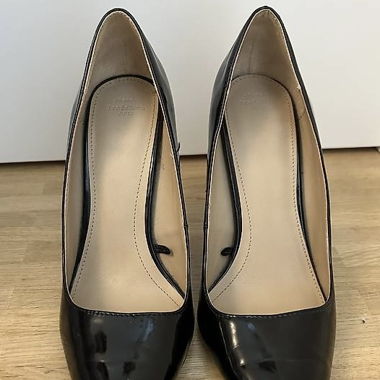 Schwarze Pumps