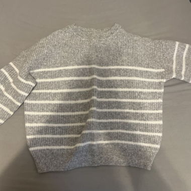 Maglione lavorato a maglia a righe