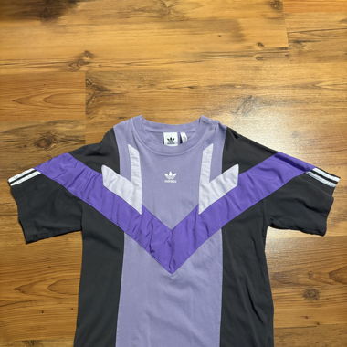 T-shirt Viola Adidas