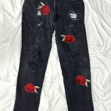 Levi’s Rose Jeans zerrissen