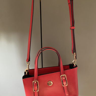 Sac Tommy Hilfiger rouge 