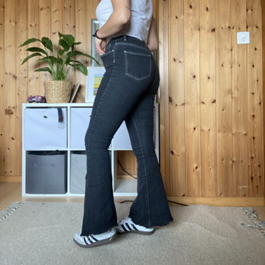 black flare jeans 