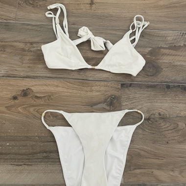 Weisser Etam-Bikini