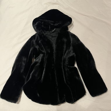 Giacca Zara in finta pelliccia nera
