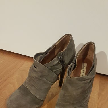 High Heels aus Veloursleder