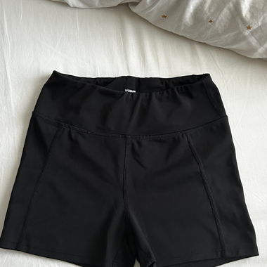 Kurze Sport Shorts Schwarz