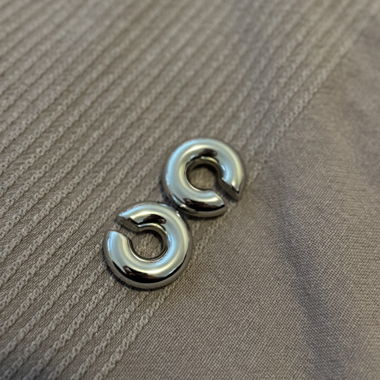 Large boucles d'oreilles